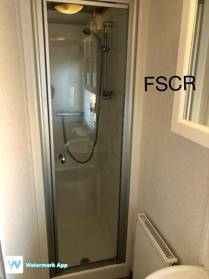 First Steps Caravan Rentals Сандаун Екстериор снимка
