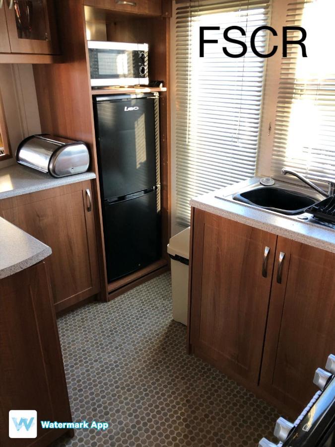 First Steps Caravan Rentals Сандаун Екстериор снимка