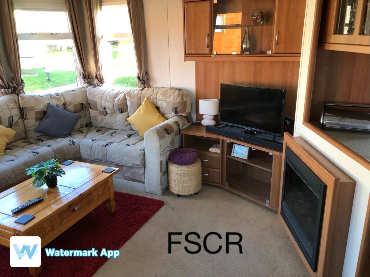 First Steps Caravan Rentals Сандаун Екстериор снимка