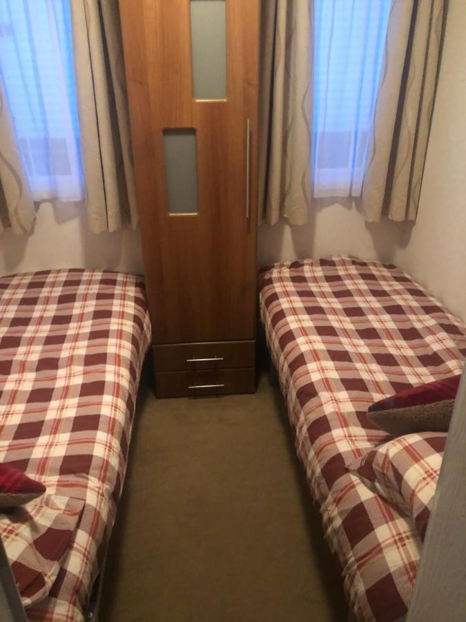First Steps Caravan Rentals Сандаун Екстериор снимка